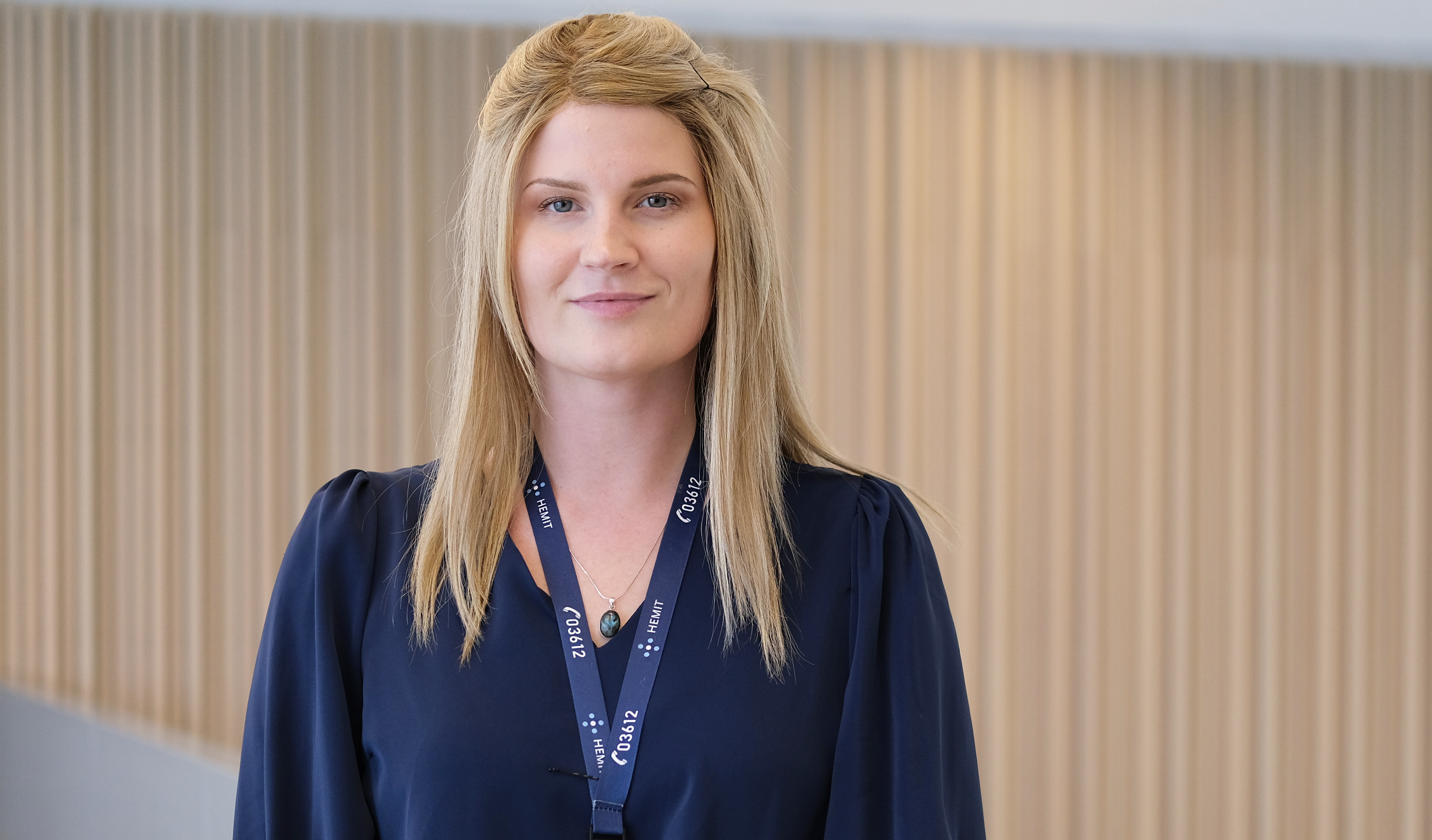 Julianne Brendeløkken har sommerjobb i Hemit i 2024